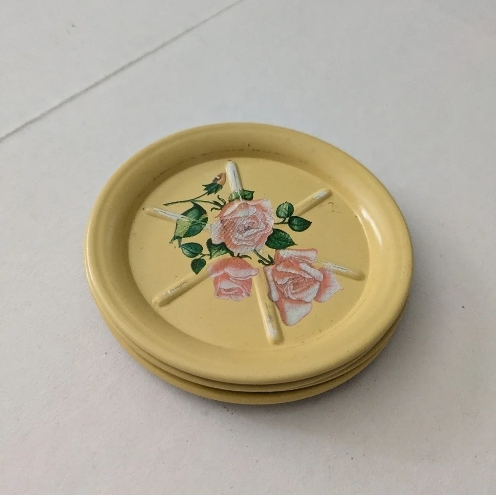 Vintage Rose floral tin metal coasters or ind ash trays/trinket dish. Set of 4